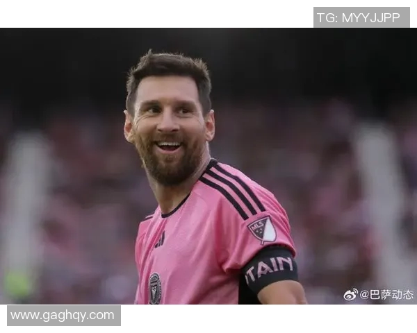 球王级巨星闪耀绿茵场见证传奇足球艺术与巅峰荣耀